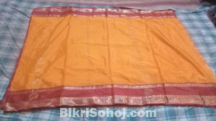 শাড়ি